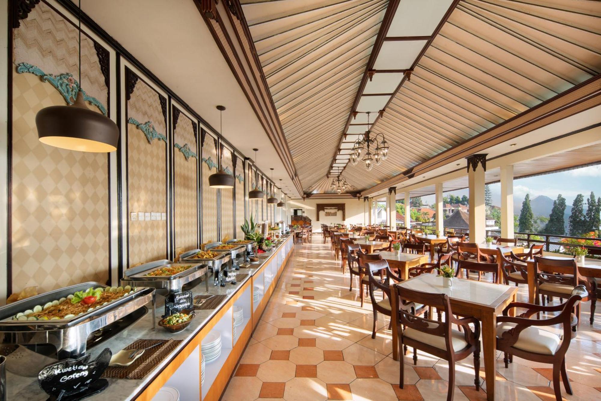 Royal Hotel And Convention Tretes Prigen Ngoại thất bức ảnh