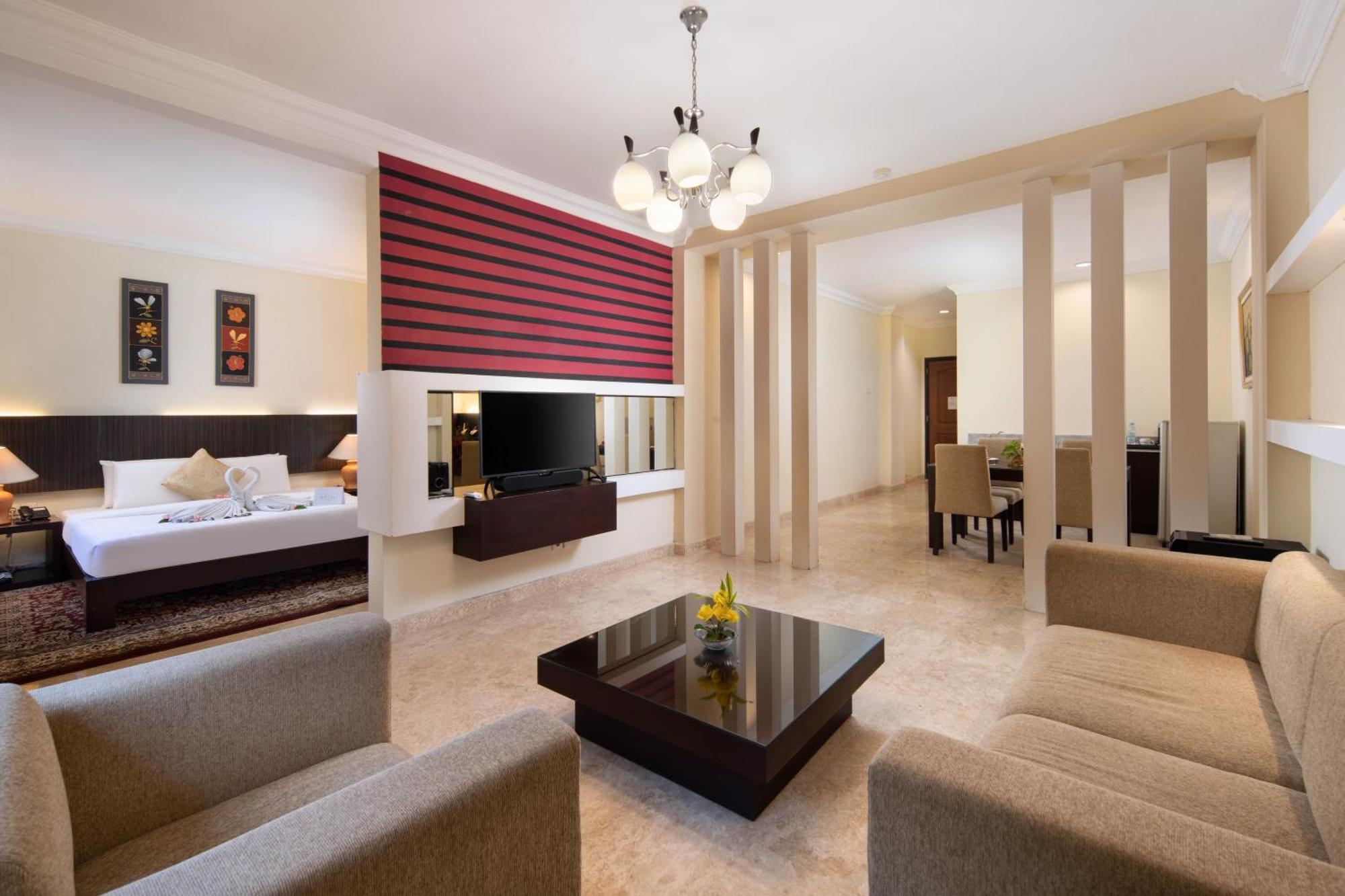 Royal Hotel And Convention Tretes Prigen Ngoại thất bức ảnh