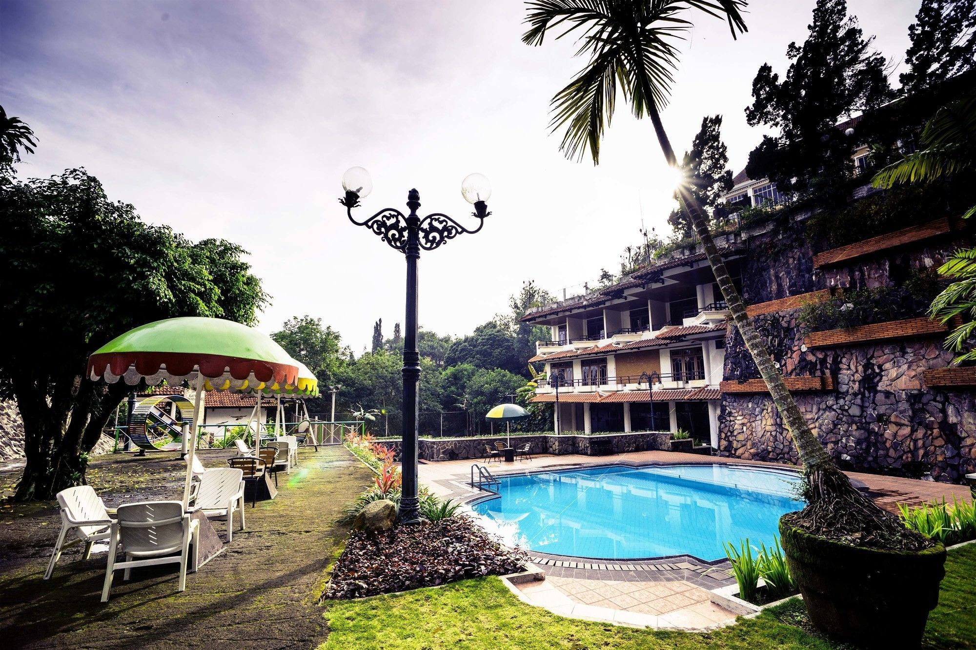 Royal Hotel And Convention Tretes Prigen Ngoại thất bức ảnh